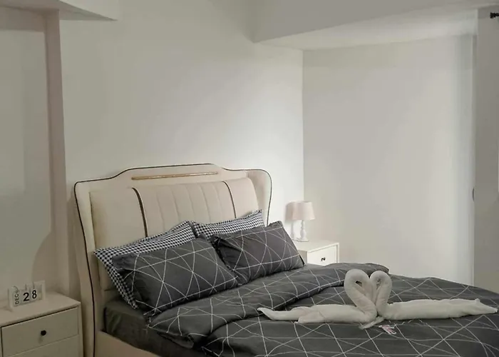 Commonwealth Residences Combine 2 Units *